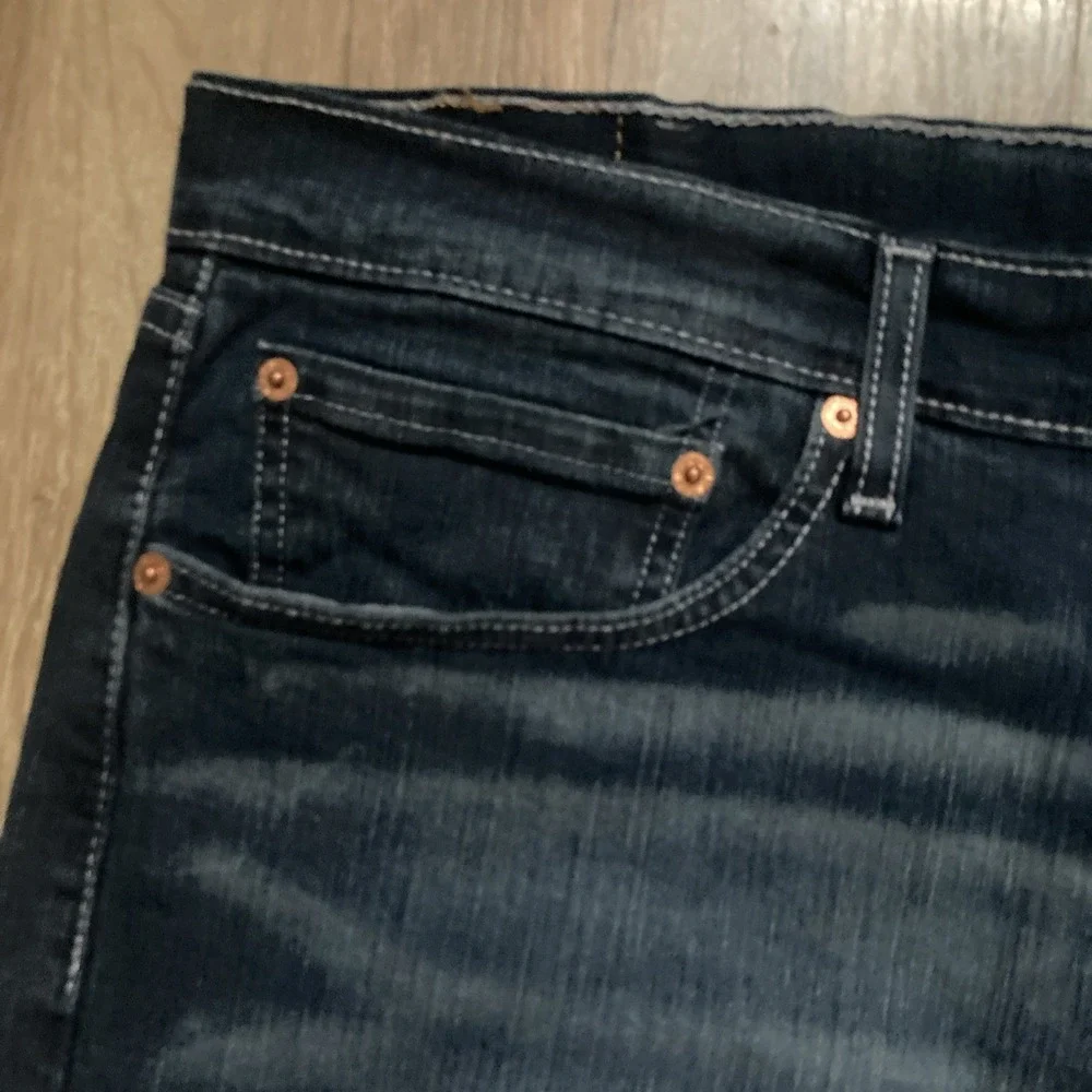 Levis 505 Men's Jeans Mens Size  38x30 Dark Wash Blue Denim Stretch